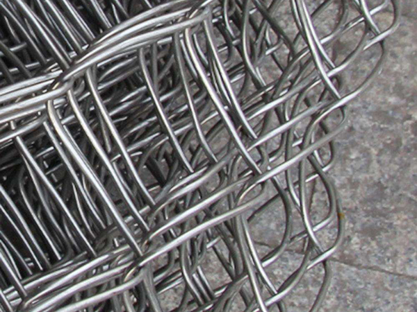 鍍鋅機編鐵絲網(wǎng)圖片4